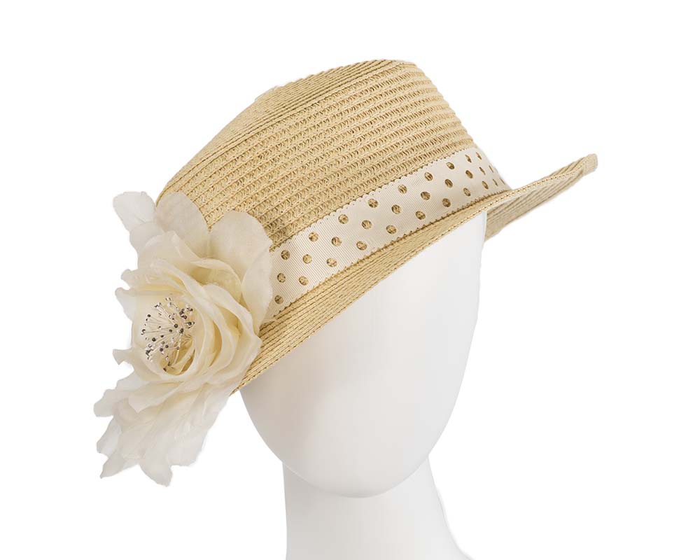 Straw hat with silk flower