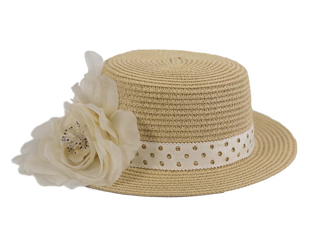 Straw hat with silk flower