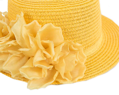 Straw yellow hat with silk flower