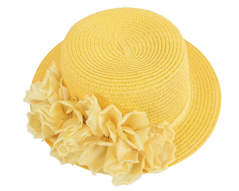 Straw yellow hat with silk flower