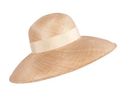 Wide brim straw fashion hat