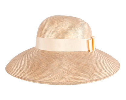 Wide brim straw fashion hat