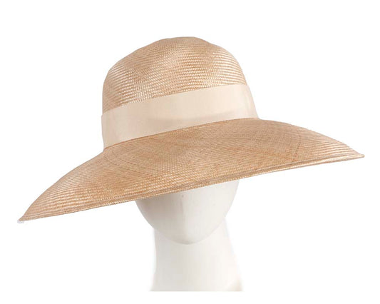 Wide brim straw fashion hat