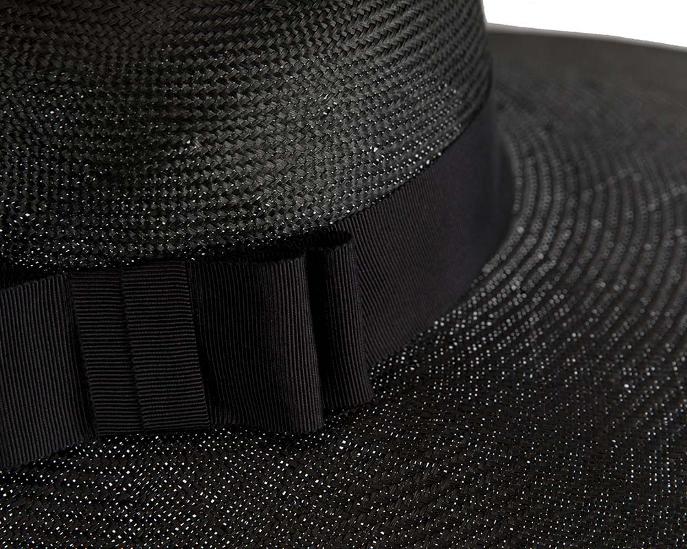 Wide brim black straw fashion hat