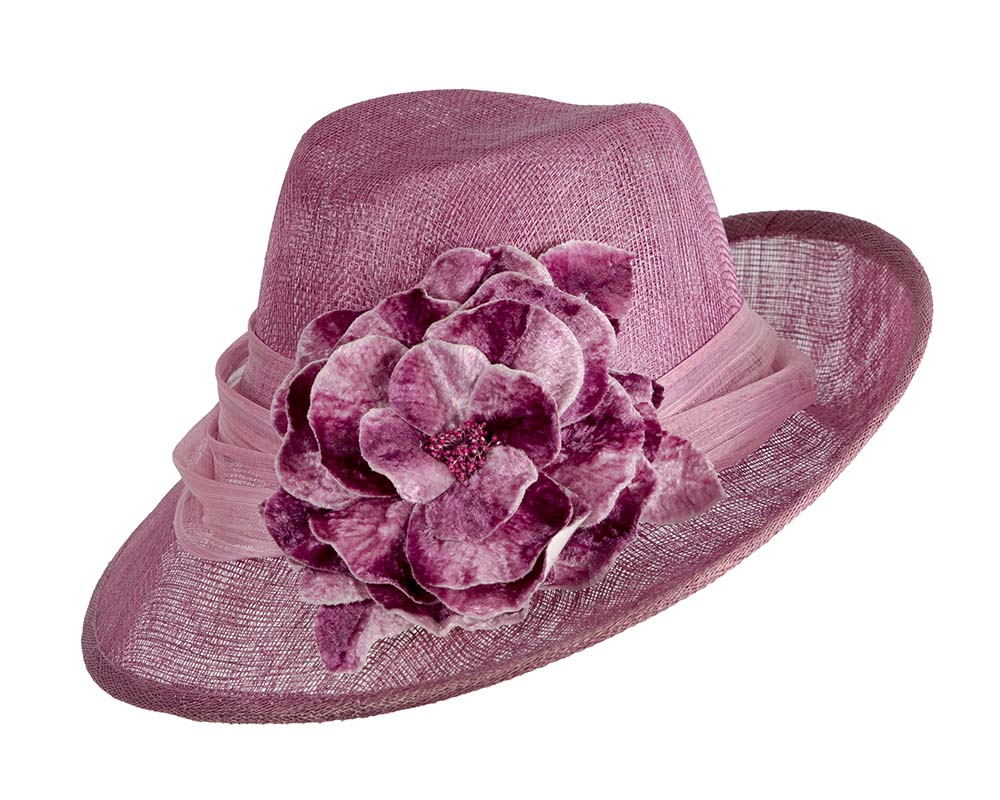 Elegant dusty pink hat with flower