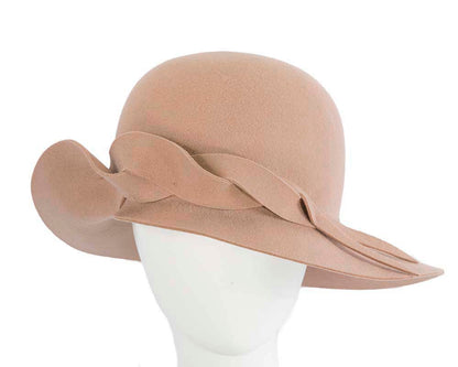 Exclusive wide brim beige felt hat by Max Alexander