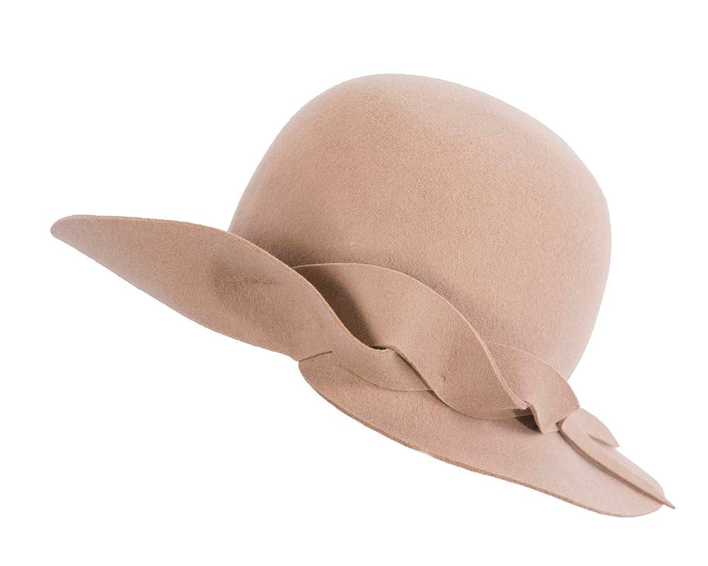 Exclusive wide brim beige felt hat by Max Alexander