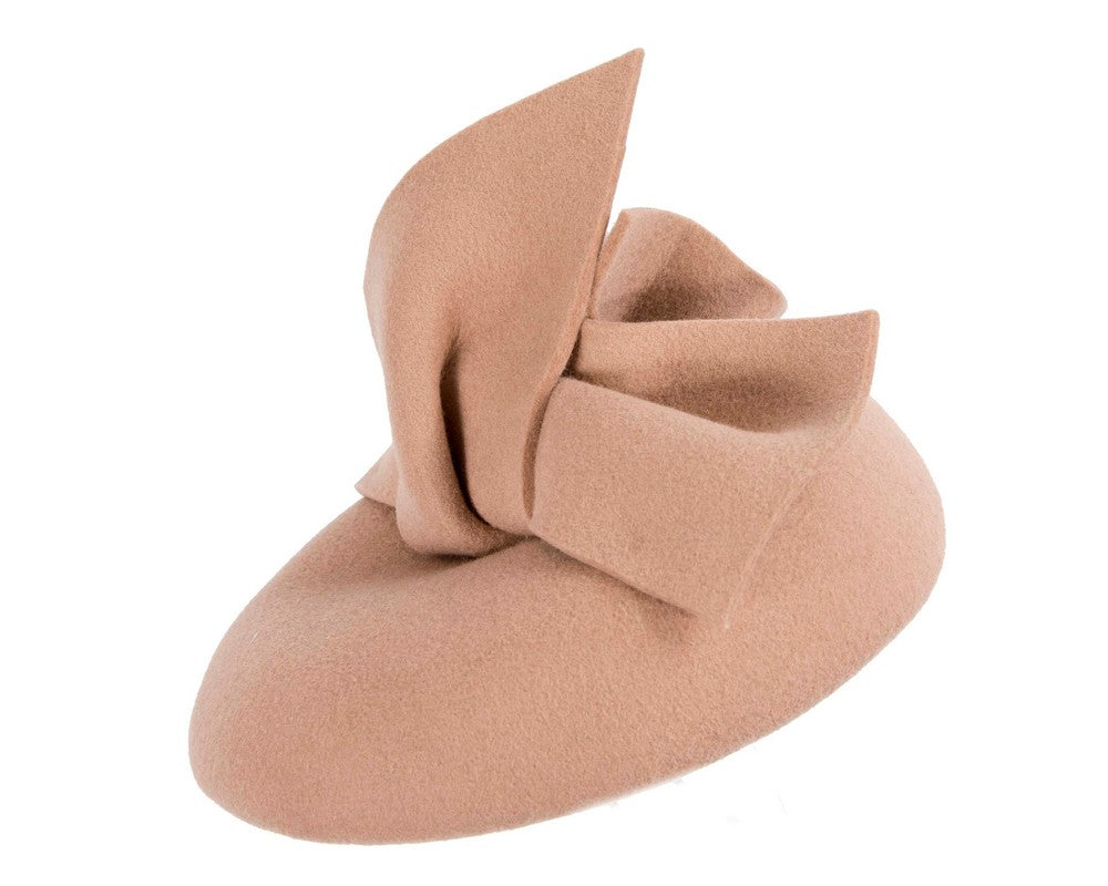 Beige felt winter racing pillbox fascinator