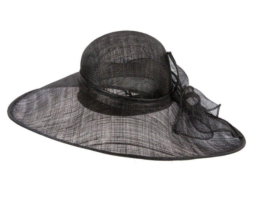 Black wide brim racing fashion hat by Max Alexander