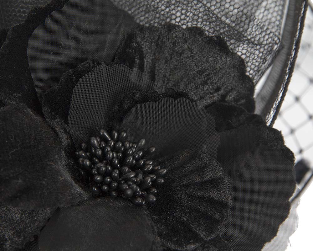 Bespoke black fascinator by Fillies Collection