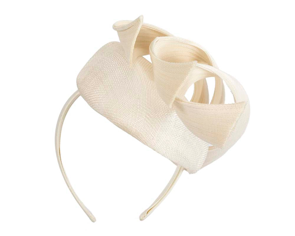 Bespoke cream pillbox fascinator by Fillies Collection