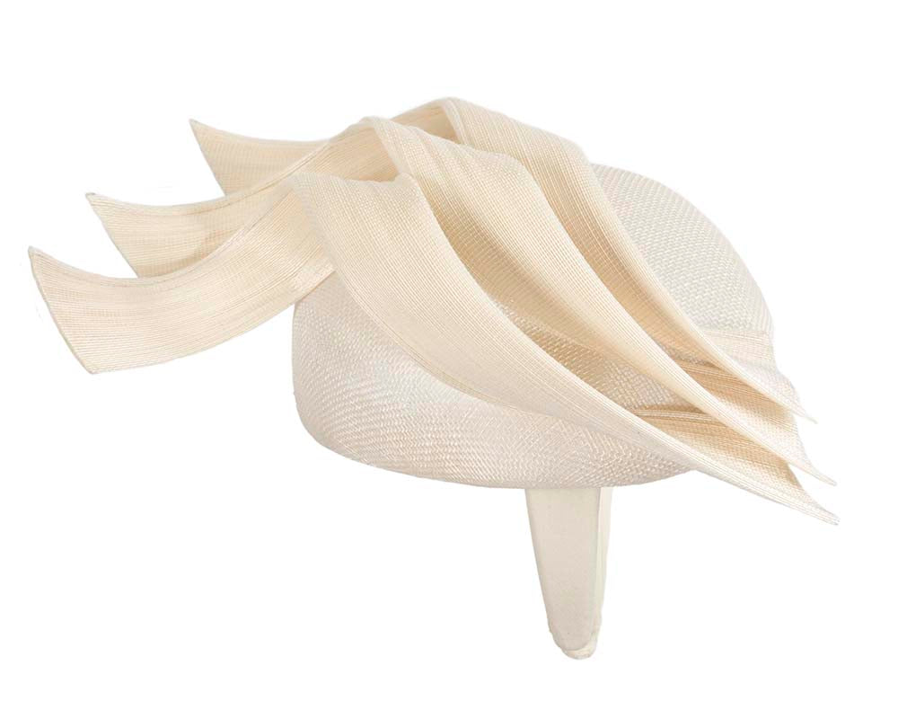 Bespoke cream pillbox fascinator by Fillies Collection