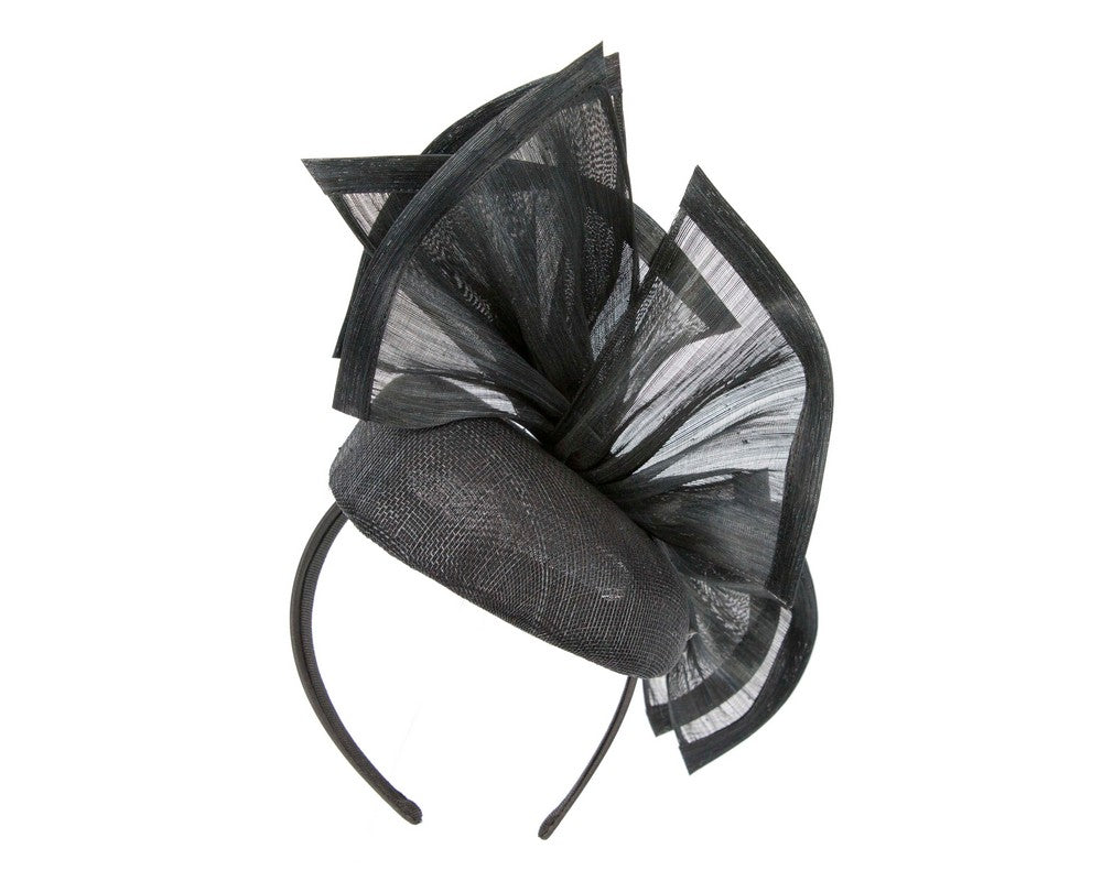 Bespoke black racing fascinator by Fillies Collection S254